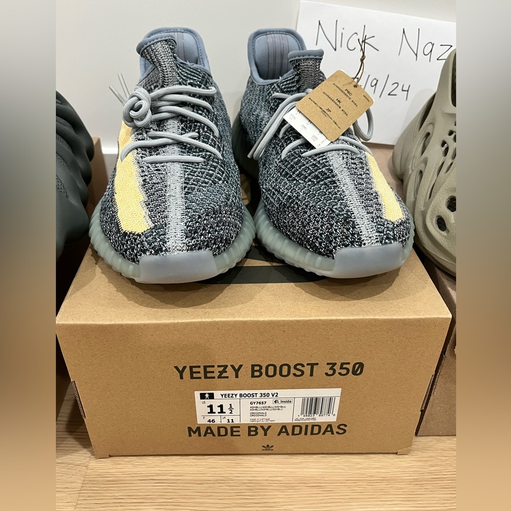 Yeezy Boost 350 V2 “Ash Blue” Size 11.5